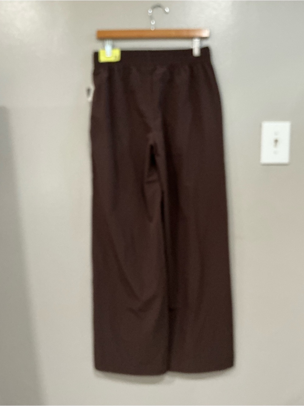 Women’s Mid Rise Wide Leg Travel Pants - Brown. S - Picture 15 of 16